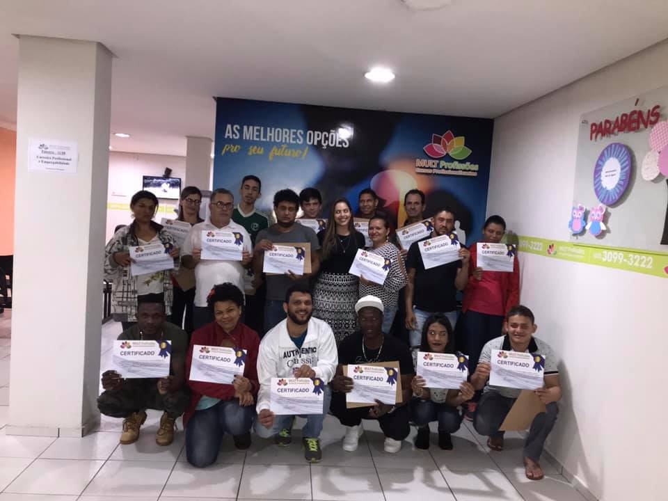 Entrega de Certificados 02 — estrutura da MULT Profissões Anápolis